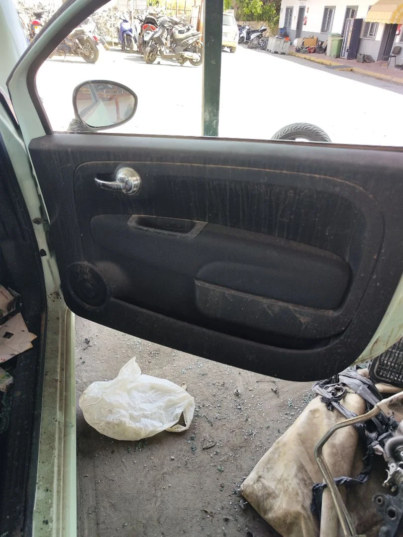 Foto de GUARNECIDO PUERTA DELANTERA DERECHA FIAT 500 (150) BERLINA 1.2 CAT (69 CV / 51 KW) referencia 0735569044