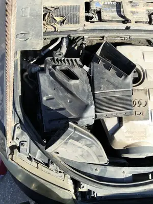 Foto de CAJA FILTRO AIRE AUDI A4 BERLINA (8E) 1.9 TDI (131 CV / 96 KW) referencia 03G133837