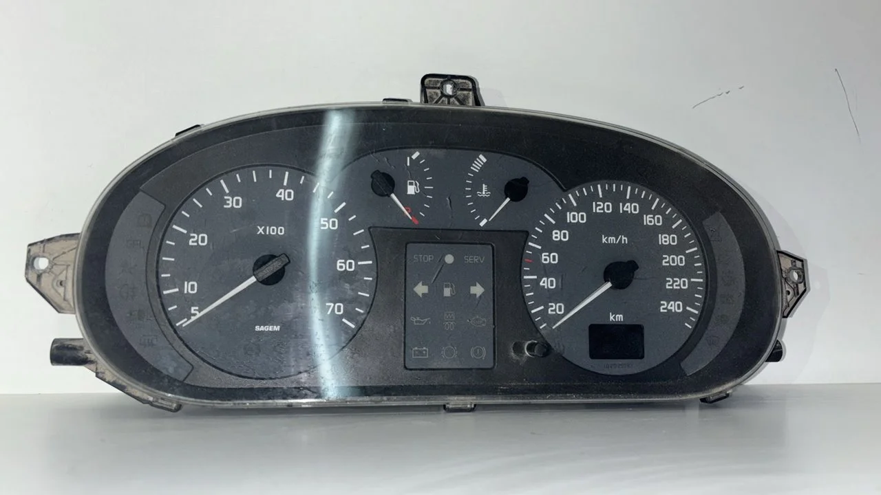 Foto de CUADRO INSTRUMENTOS RENAULT MEGANE I FASE 2 CLASSIC (LA...) referencia P8200071820