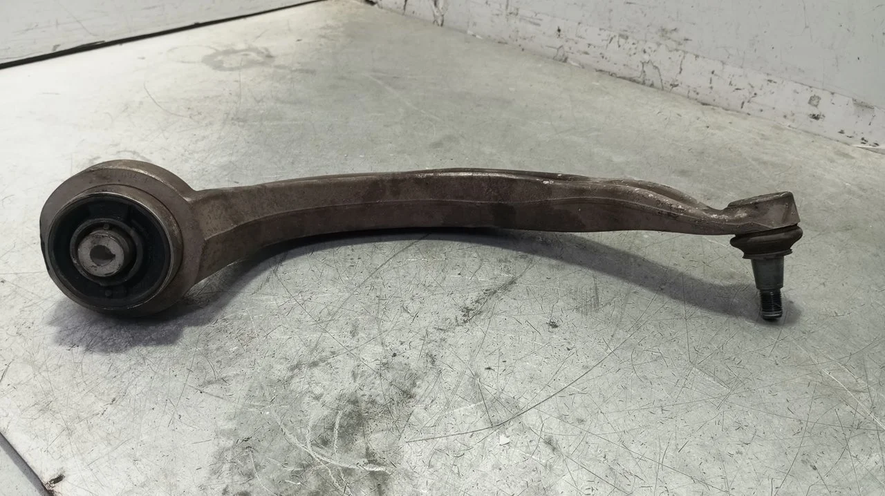 Foto de BRAZO SUSPENSION DELANTERO DERECHO AUDI A6 AVANT (4GD) 2.0 16V TDI (190 CV / 140 KW) referencia 4G0407696