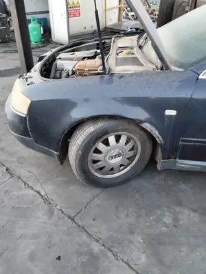 Foto de ALETA DELANTERA IZQUIERDA AUDI A6 BERLINA (4B2) 1.8 20V Turbo (150 CV / 110 KW)