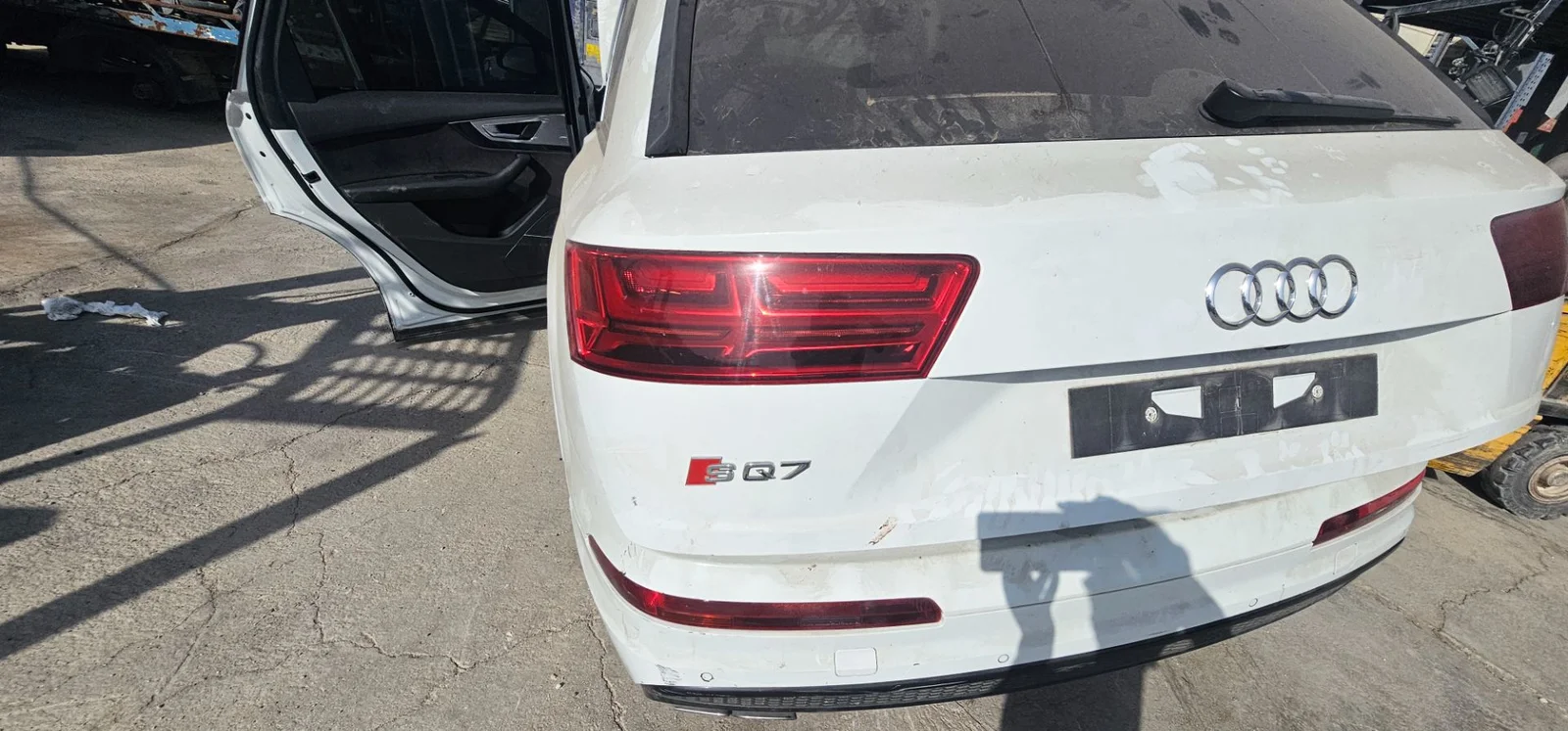 Foto de PILOTO TRASERO IZQUIERDO AUDI SQ7 (4MB) 4.0 V8 TDI (435 CV / 320 KW) referencia 4M0945093M