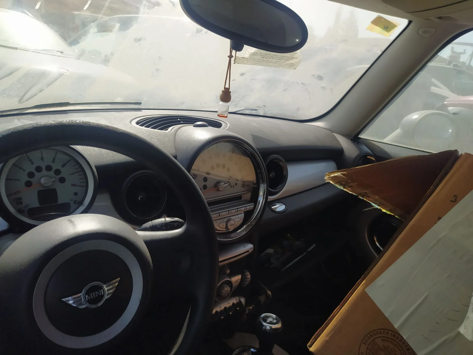 Foto de AIRBAG DELANTERO DERECHO MINI MINI (R56) 1.4 16V CAT (95 CV / 70 KW) referencia 51452755735