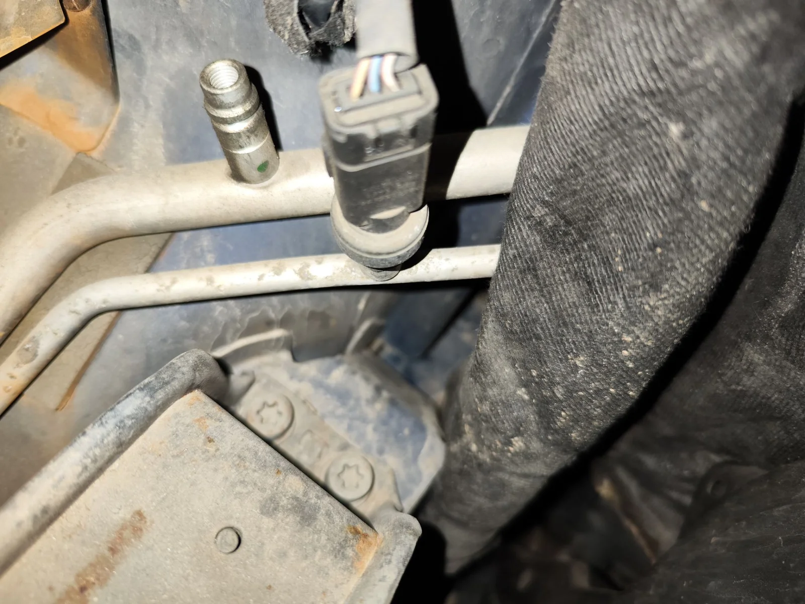 Foto de VALVULA AIRE ADICIONAL PEUGEOT 307 (S1)(04.2001) 1.6 16V CAT (109 CV / 80 KW)