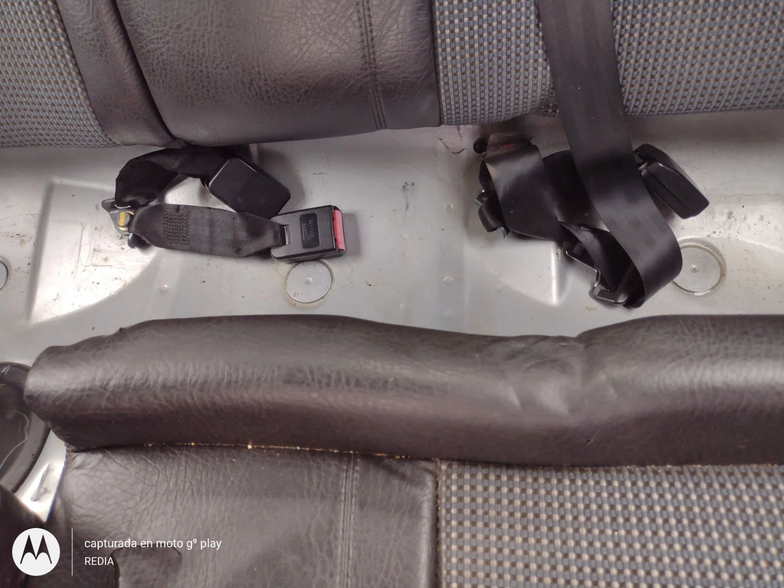 Foto de ENGANCHE CINTURON TRASERO DERECHO PEUGEOT 206 1.4 HDi (68 CV / 50 KW)