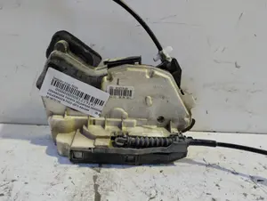 Foto de CERRADURA PUERTA DELANTERA DERECHA VOLKSWAGEN POLO V (6R1) 1.2 TDI (75 CV / 55 KW) referencia 5K1837016B