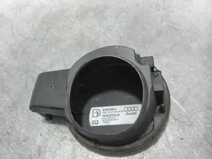 Foto de TAPA EXTERIOR COMBUSTIBLE AUDI A3 SPORTBACK (8PA) 1.9 TDI (105 CV / 77 KW) referencia 8J0010508BP foto 2