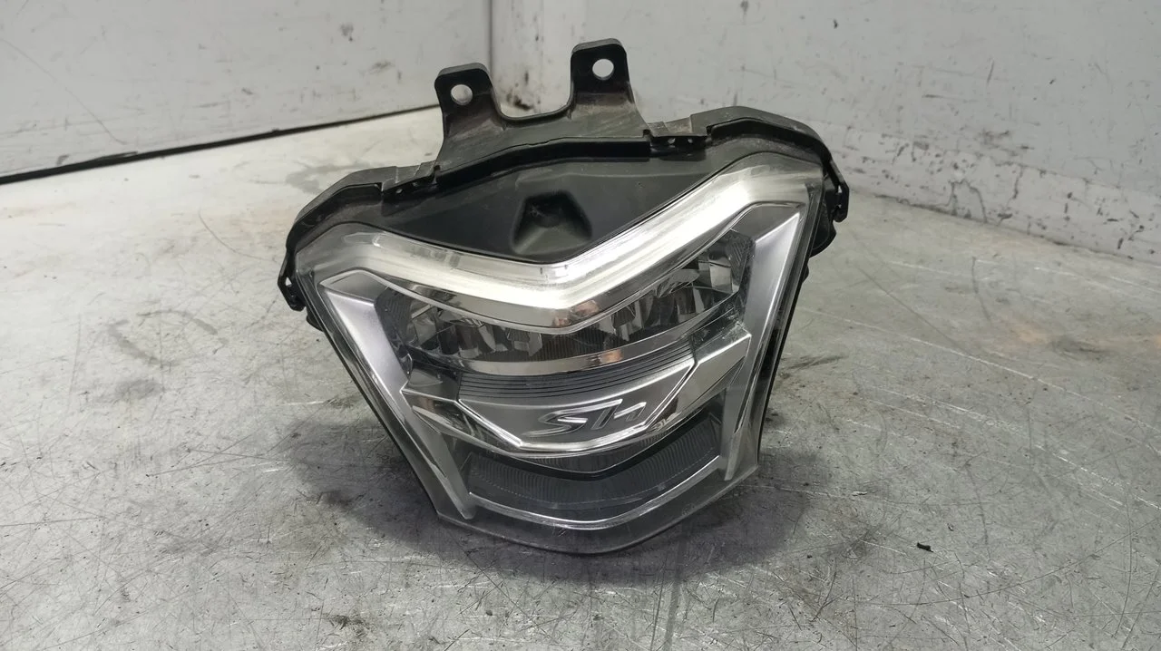 Foto de FARO DELANTERO HONDA SH 125I 125 cm3 - 9 kW (12 CV / 9 KW) referencia 33110-K77-V01