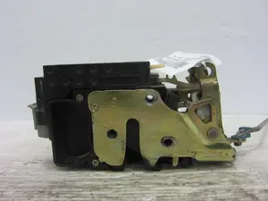 Foto de CERRADURA PUERTA DELANTERA DERECHA DAEWOO REZZO 1.6 CAT (105 CV / 77 KW) referencia 96292108