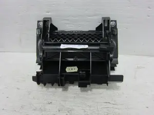 Foto de CENICERO AUDI A4 AVANT (8E) referencia 8E0857951G foto 3
