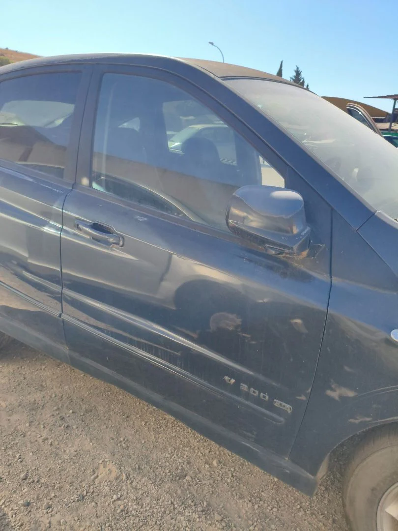 Foto de PUERTA DELANTERA DERECHA SSANGYONG ACTYON 2.0 TD CAT (141 CV / 104 KW)