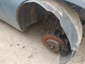Foto de MANGUETA DELANTERA DERECHA FORD FOCUS BERLINA (CAK) 1.8 TDDI Turbodiesel CAT (90 CV / 66 KW) referencia 1079001