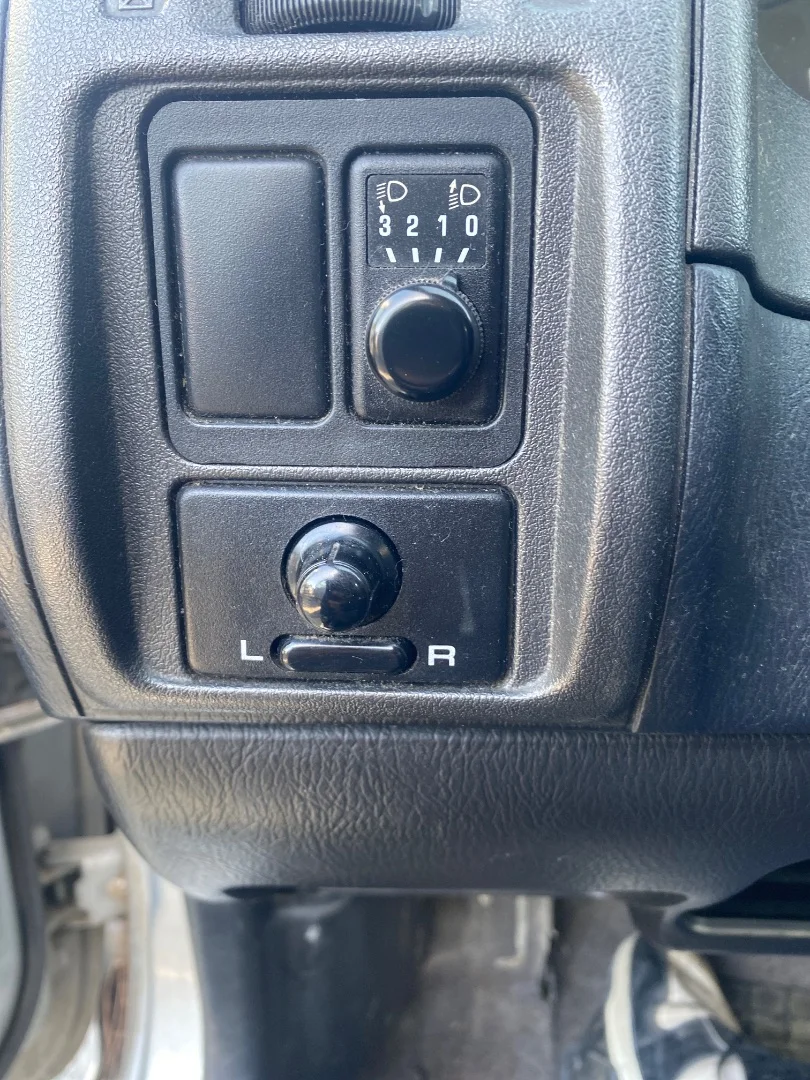 Foto de MANDO RETROVISOR NISSAN ALMERA (N15) 2.0 Diesel (75 CV / 55 KW)