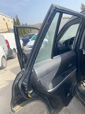 Foto de GOMAS CONTORNO PUERTA SUZUKI GRAND VITARA (JB/JT) 2.0 16V CAT (140 CV / 103 KW)