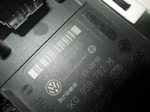Foto de ELEVALUNAS DELANTERO DERECHO SEAT LEON (1P1) 2.0 16V T FSI (200 CV / 147 KW) referencia 1307175908 foto 5