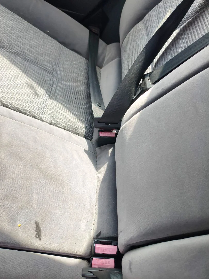 Foto de ENGANCHE CINTURON TRASERO DERECHO PEUGEOT 407 SW 2.0 16V HDi FAP CAT (RHR / DW10BTED4) (136 CV / 100 KW)