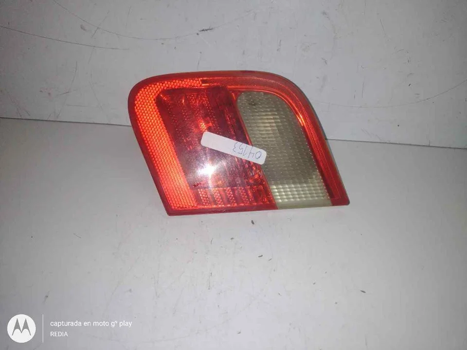 Foto de PILOTO TRASERO DERECHO INTERIOR BMW SERIE 3 BERLINA (E46) 2.0 24V (150 CV / 110 KW) referencia 8364924