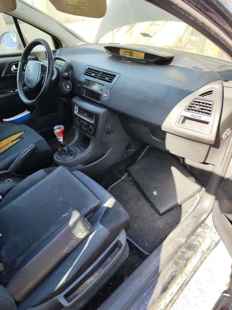 Foto de SALPICADERO CITROEN C4 COUPE 1.4 16V (88 CV / 65 KW)