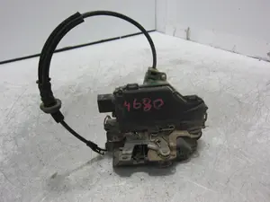 Foto de CERRADURA PUERTA DELANTERA IZQUIERDA VOLKSWAGEN GOLF IV BERLINA (1J1)(10.1997) 1.6 16V (105 CV / 77 KW) foto 5