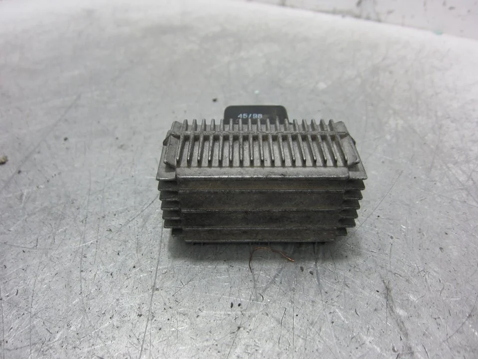 Foto de CAJA PRECALENTAMIENTO OPEL ASTRA G BERLINA 1.7 Turbodiesel CAT (X 17 DTL / 2H8) (68 CV / 50 KW) referencia 51299008