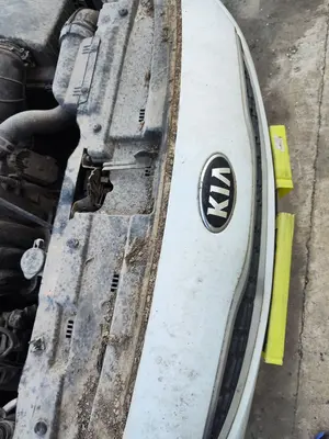 Foto de REFUERZO PARAGOLPES DELANTERO KIA CEED (JD) 1.4 CAT (99 CV / 73 KW)