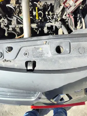 Foto de CERRADURA CAPO RENAULT MEGANE II BERLINA 5P 1.5 dCi Diesel (101 CV / 74 KW)