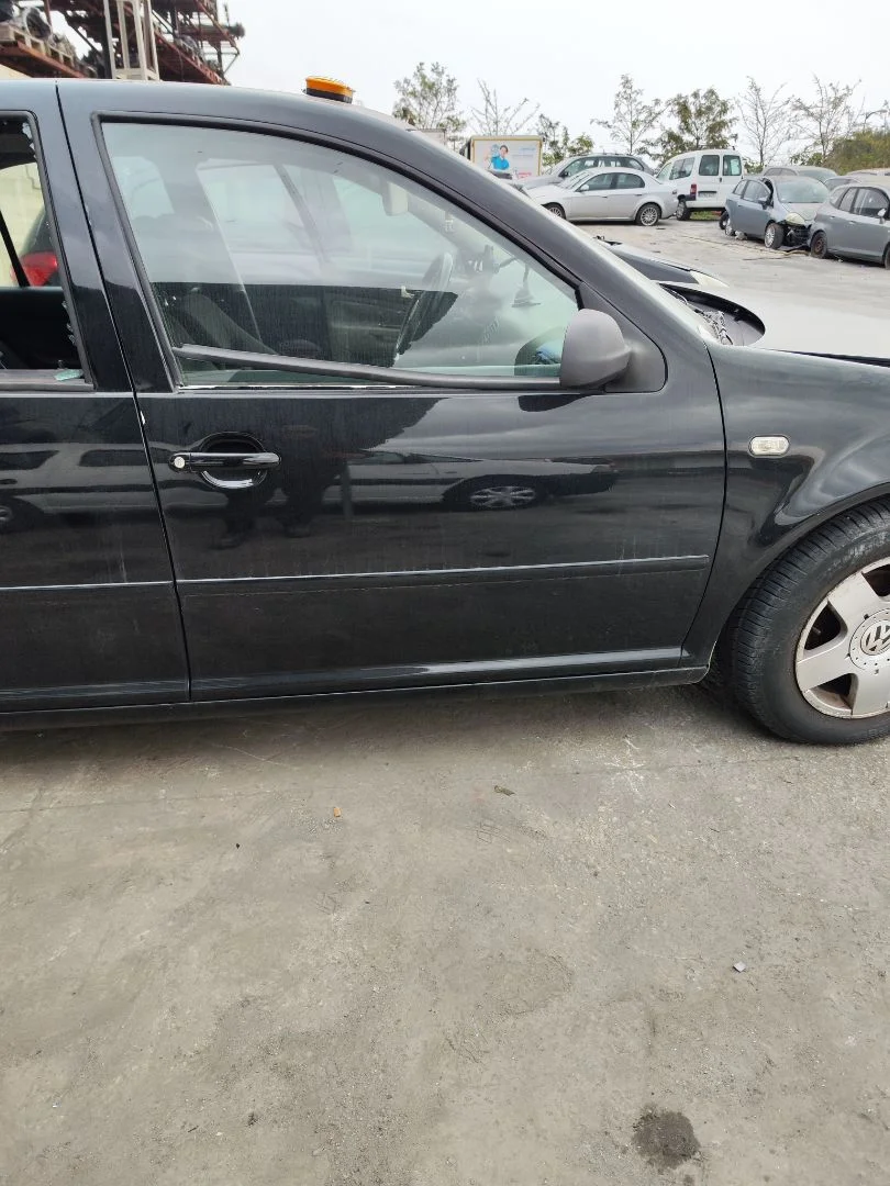 Foto de PUERTA DELANTERA DERECHA VOLKSWAGEN BORA BERLINA (1J2)(1998) 1.9 TDI (110 CV / 81 KW)