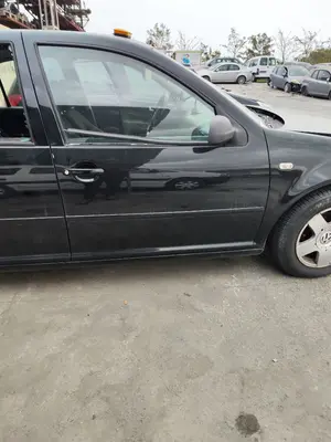 Foto de PUERTA DELANTERA DERECHA VOLKSWAGEN BORA BERLINA (1J2)(1998) 1.9 TDI (110 CV / 81 KW)