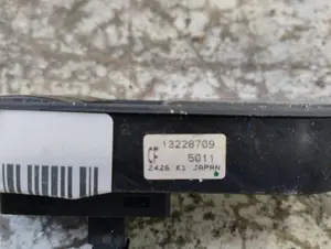 Foto de MANDO ELEVALUNAS DELANTERO DERECHO OPEL ASTRA G BERLINA 1.6 16V (101 CV / 74 KW) referencia 13228709 foto 3