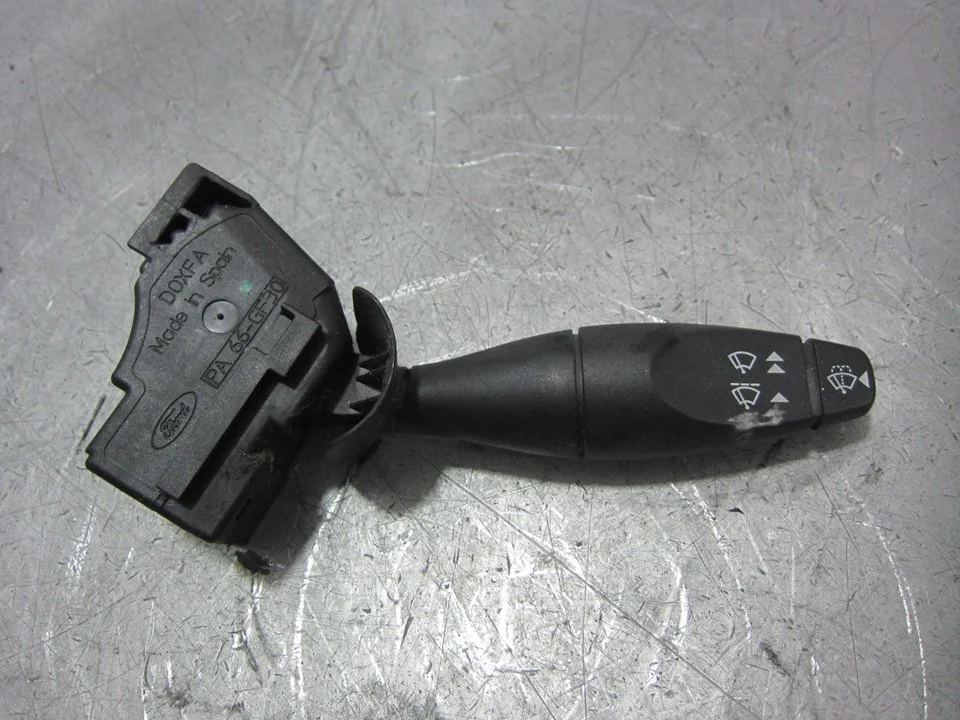 Foto de MANDO LIMPIA FORD FOCUS BERLINA (CAK) 1.6 16V CAT (101 CV / 74 KW) referencia 98AG17A553CC