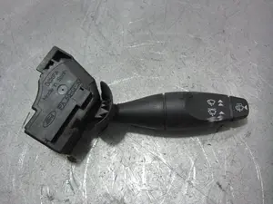 Foto de MANDO LIMPIA FORD FOCUS BERLINA (CAK) 1.6 16V CAT (101 CV / 74 KW) referencia 98AG17A553CC
