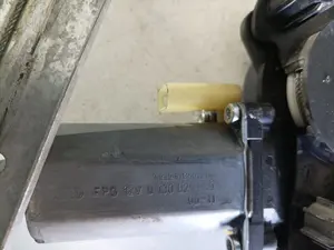 Foto de ELEVALUNAS DELANTERO DERECHO FORD FUSION (CBK) referencia 2N11N23200 foto 2