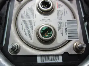 Foto de AIRBAG DELANTERO IZQUIERDO BMW SERIE 3 BERLINA (E46) 3.0 24V Turbodiesel CAT (184 CV / 135 KW) referencia 33109724404B foto 3