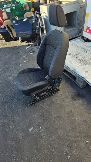 Foto de ASIENTO DELANTERO DERECHO NISSAN QASHQAI (J10) 2.0 16V CAT (141 CV / 104 KW) foto 4