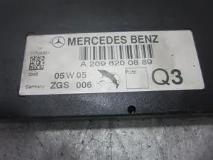 Foto de ANTENA MERCEDES-BENZ CLK (BM 209) CABRIO 3.2 V6 18V CAT (218 CV / 160 KW) referencia A2098200889 foto 2