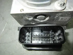 Foto de ABS HONDA SH 125I 125 cm3 - 9 kW (12 CV / 9 KW) referencia 57110K77 D310M1 foto 4