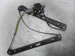 Foto de ELEVALUNAS DELANTERO IZQUIERDO BMW SERIE 3 BERLINA (E46) 3.0 24V Turbodiesel CAT (184 CV / 135 KW) referencia 8196037