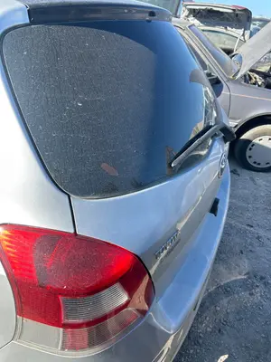 Foto de AMORTIGUADORES MALETERO / PORTON TOYOTA YARIS (KSP9/SCP9/NLP9) 1.3 16V CAT (101 CV / 74 KW) referencia 689500D022