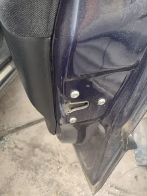 Foto de CERRADURA PUERTA DELANTERA DERECHA OPEL ZAFIRA A 2.0 DTI (101 CV / 74 KW)
