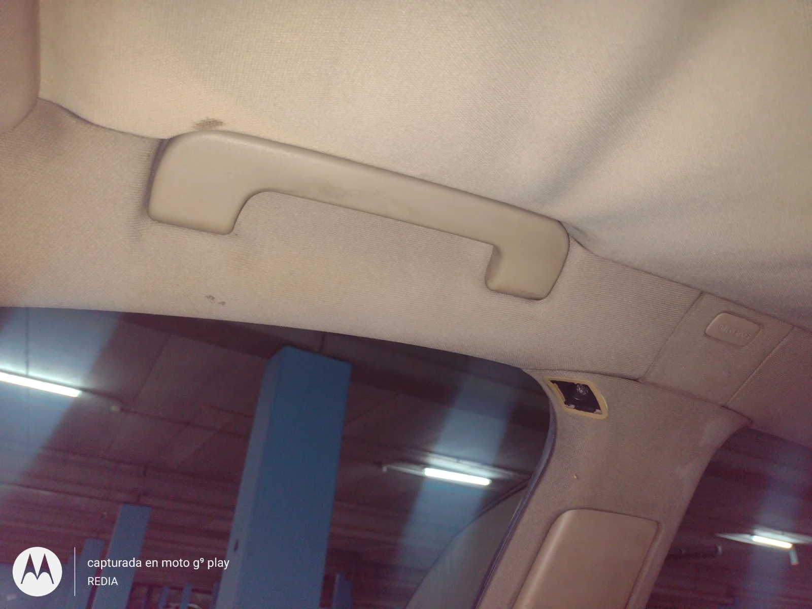 Foto de ASIDERO TECHO DELANTERO DERECHO AUDI A6 BERLINA (4B2) 1.9 TDI (131 CV / 96 KW)