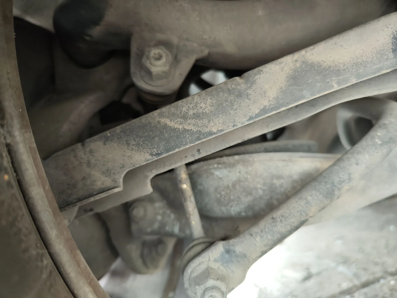 Foto de BRAZO SUSPENSION TRASERO DERECHO VOLVO S80 BERLINA 2.4 Diesel (131 CV / 96 KW)