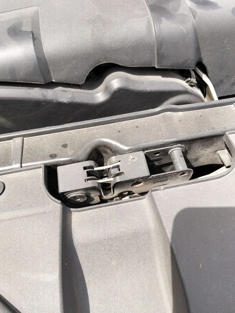 Foto de CERRADURA CAPO AUDI A4 BERLINA (8K2) 2.0 16V TDI (143 CV / 105 KW)