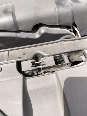 Foto de CERRADURA CAPO AUDI A4 BERLINA (8K2) 2.0 16V TDI (143 CV / 105 KW)