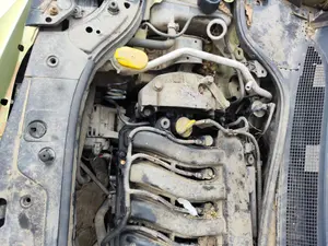 Foto de MOTOR COMPLETO RENAULT MEGANE II BERLINA 5P 1.6 CAT (113 CV / 83 KW) referencia K4M760