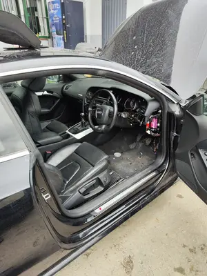 Foto de GOMAS CONTORNO PUERTA AUDI A5 COUPE (8T) 2.0 16V TDI (170 CV / 125 KW)