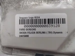Foto de FARO DERECHO SKODA FELICIA BERLINA (791) 1.3 (68 CV / 50 KW) referencia 4615000 foto 2