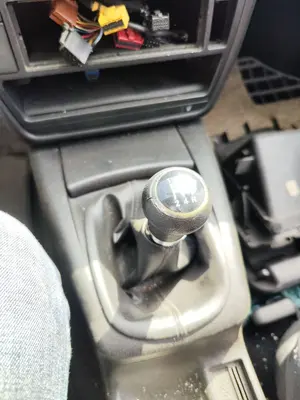 Foto de PALANCA CAMBIO VOLKSWAGEN PASSAT VARIANT (3B5) 1.9 TDI (110 CV / 81 KW) referencia 893711117D