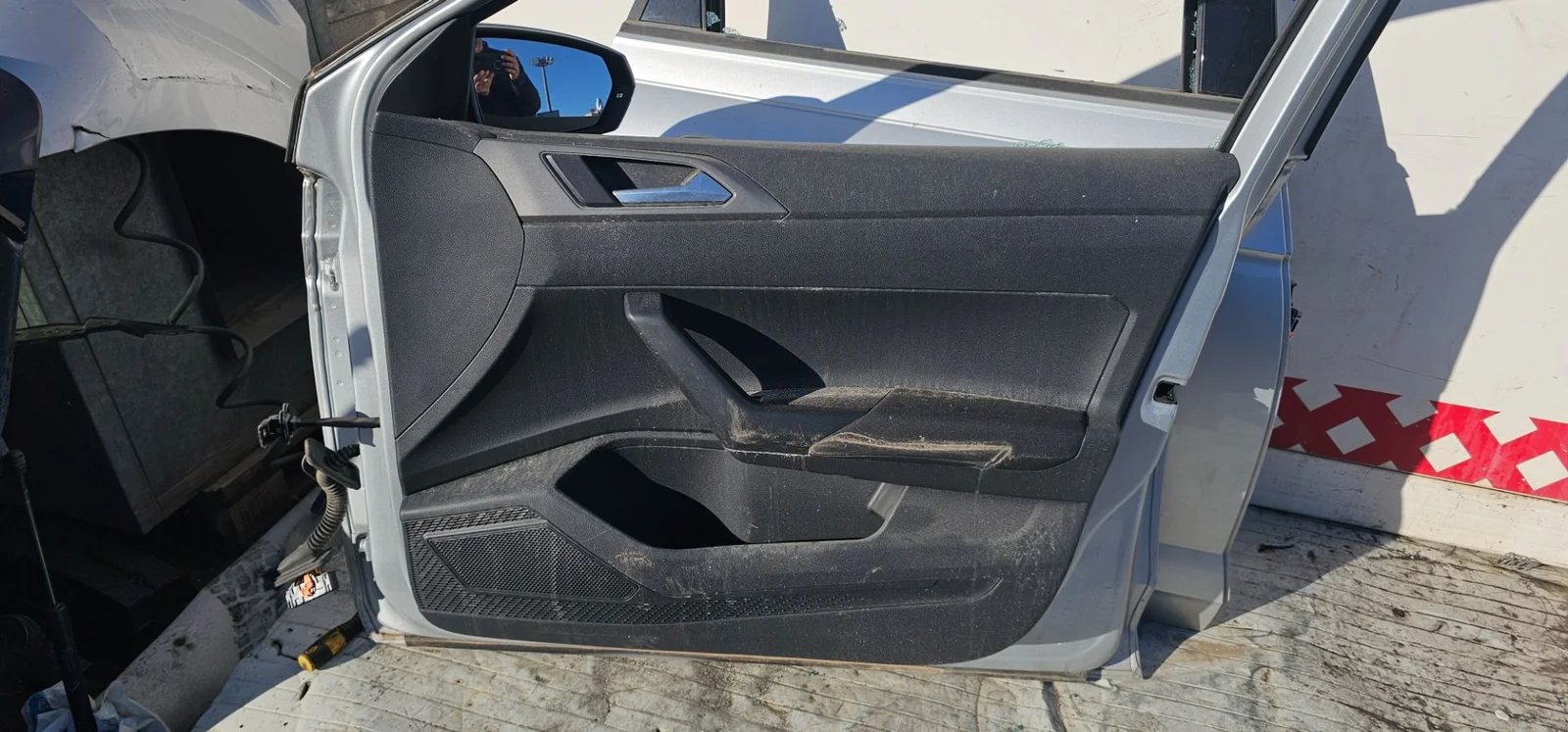 Foto de GUARNECIDO PUERTA DELANTERA DERECHA VOLKSWAGEN POLO VI (AW1)(08.2017) 1.0 (65 CV / 48 KW)