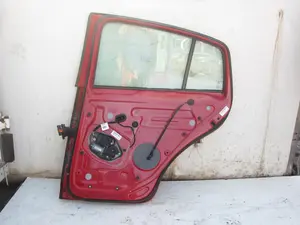 Foto de PUERTA TRASERA DERECHA VOLKSWAGEN GOLF PLUS V (5M1) 1.6 (102 CV / 75 KW) referencia 5M0833312 foto 5