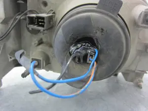 Foto de FARO IZQUIERDO NISSAN MICRA (K11) 1.3 16V CAT (75 CV / 55 KW) referencia 91076 foto 4